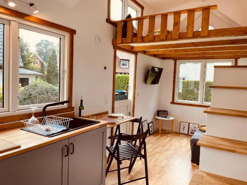 TINY HOUSE FLEESENSEE - Ruhe und Entspannung direkt am See Göhren-Lebbin Exterior foto